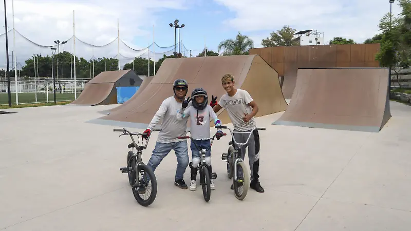 250930_ANA ESMERALDA BMX_IS _2
